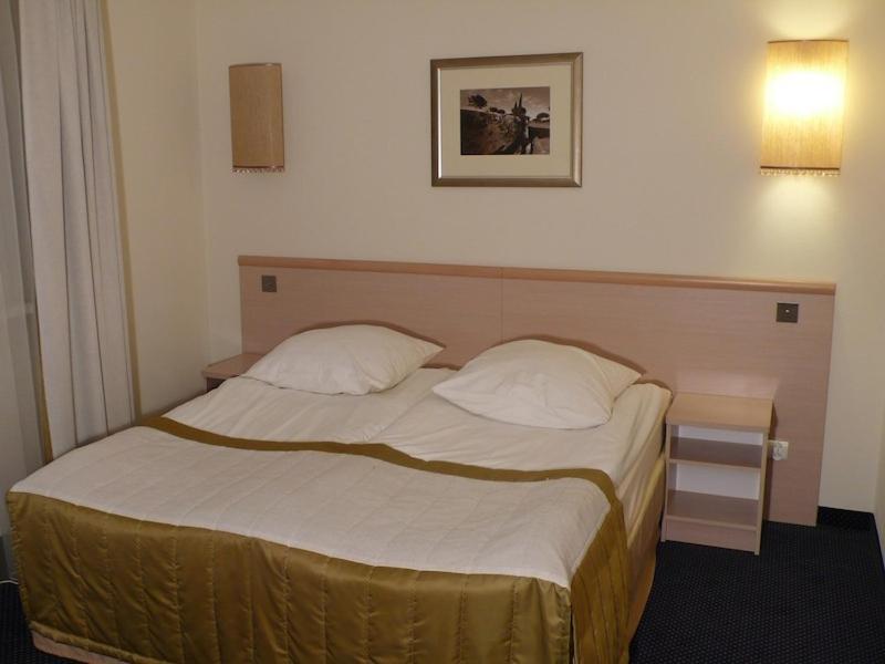 Hotel Via Appia Raszyn Zimmer foto